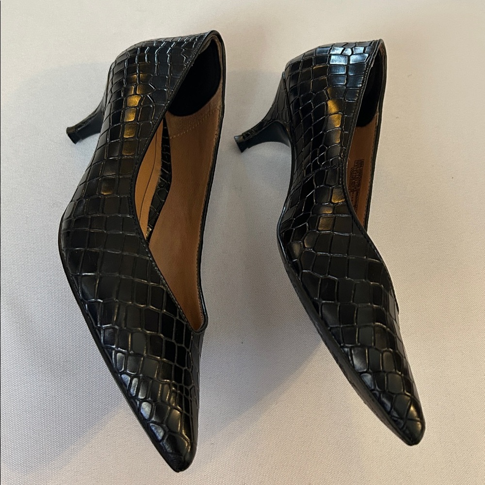 Vionic Black Croc-Patterned Kitten Heels Arch Sup… - image 3
